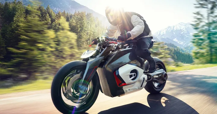 BMW, il boxer del futuro sarà elettrico: ecco il brevetto