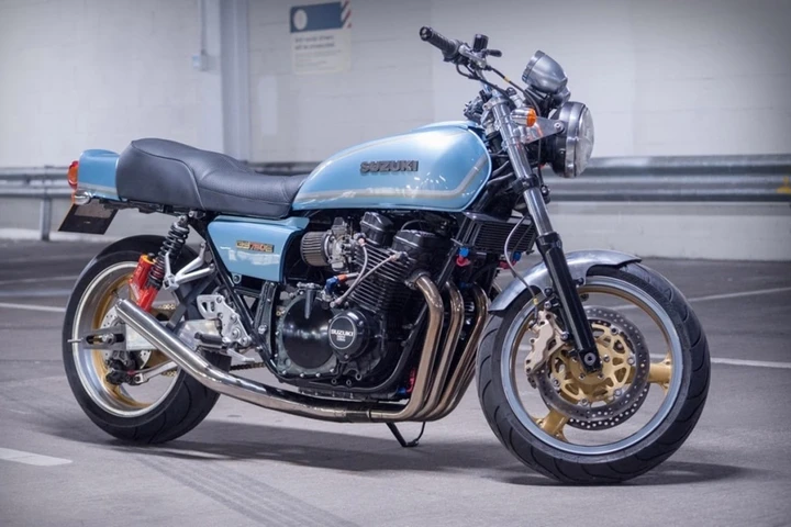 Suzuki GS750E restomod: un sogno degli anni '70 che prende vita