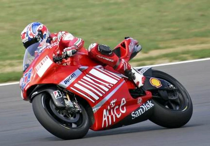 Estoril Fp1 si aprono le danze: DesmoStoner e poi Rossi!