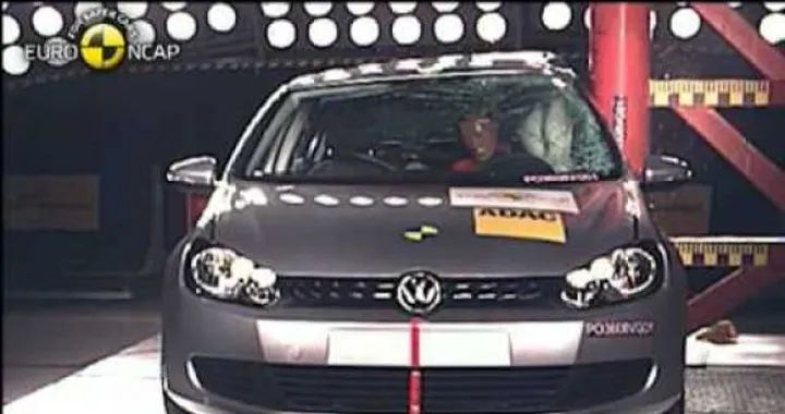 Volkswagen Golf: cinque stelle EuroNCAP anche con i nuovi test
