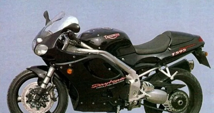 Triumph sta sviluppando la nuova Superbike?