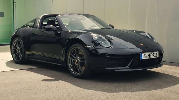 Una 911 Targa GTS in serie limitata per i 50 anni di Porsche Design