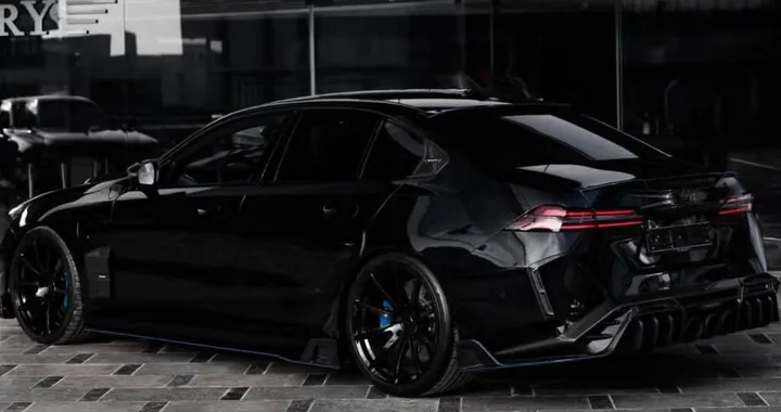 Mansory arriva in Egitto con una BMW M5 estrema: 850 CV e body kit
