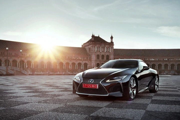 Lexus LC 500h: prima prova