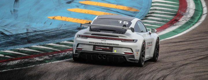 Porsche entra in borsa e le azioni sono già al rialzo