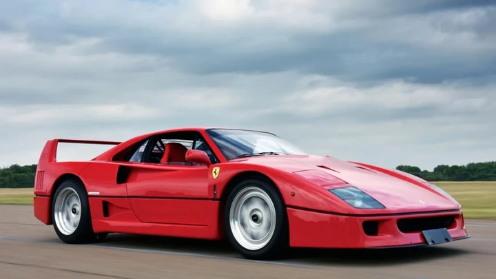 Ferrari F40 scambiata per un SUV da 78.000 euro: folle accordo