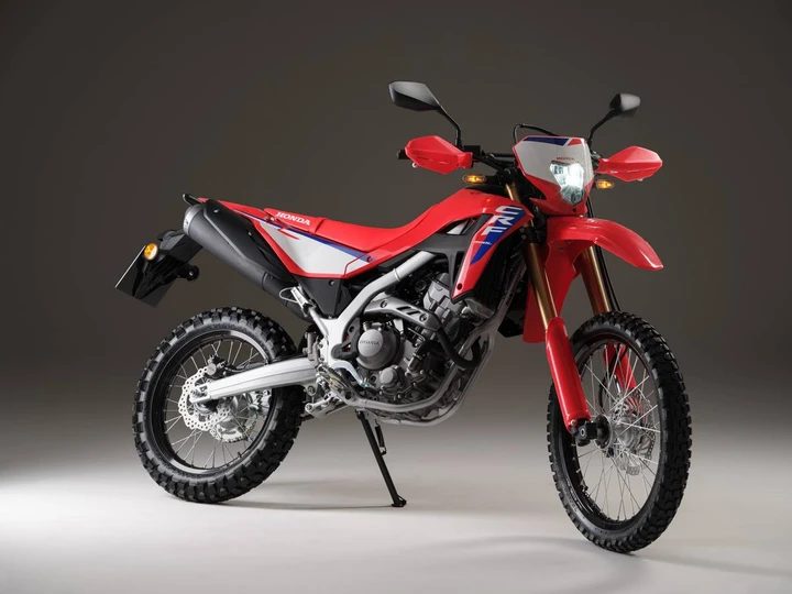 Honda CRF300L 2025: versatilità, comfort e prestazioni rinnovate