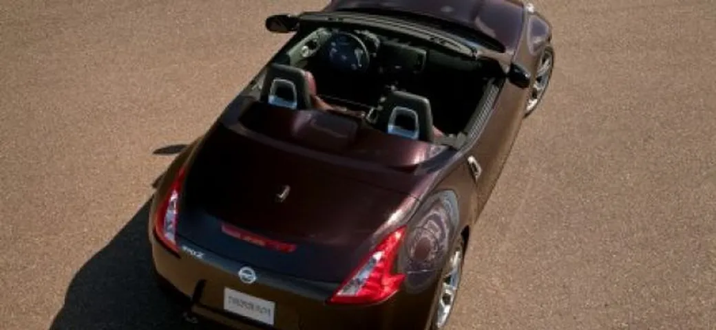 Nissan 370Z Roadster: a marzo il debutto sui mercati europei