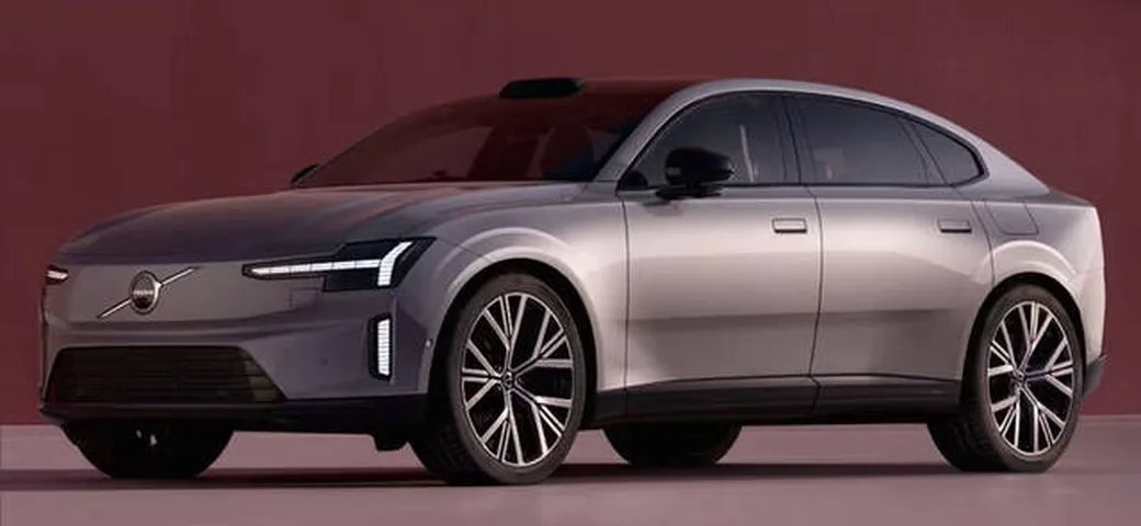 Prima foto ufficiale della Volvo ES90, la berlina EV che sfida Mercedes e BMW