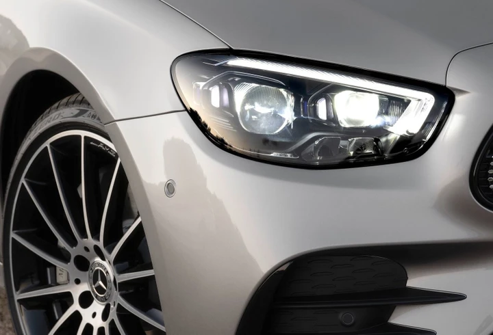 Mercedes-Benz Classe E 2023: le indiscrezioni sulla nuova generazione