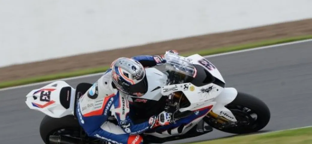 WSBK, Mosca: Melandri davanti a tutti nelle prime libere, Biaggi solo 17°
