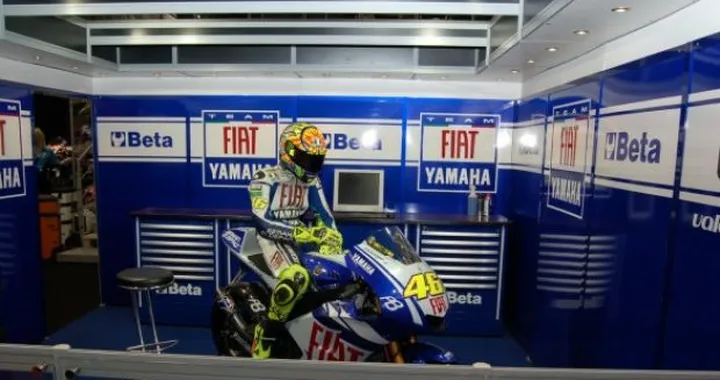 Foto del giorno: Il box di Rossi e Capirossi all'Eicma di Milano