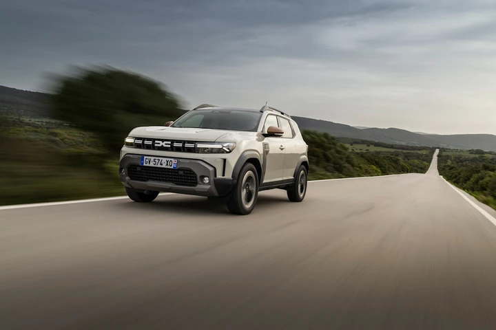 dACIA DUSTER SUV