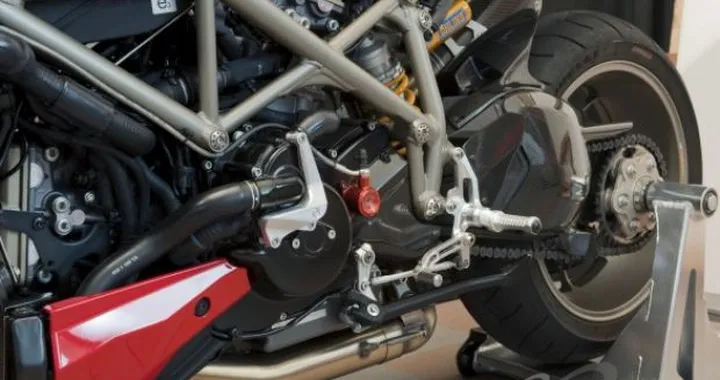Nuovi accessori Motocorse per Ducati Streetfighter e MV Agusta
