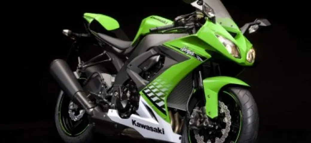 Anteprima Kawasaki Ninja ZX-10R 2010: la Ninja affila le armi
