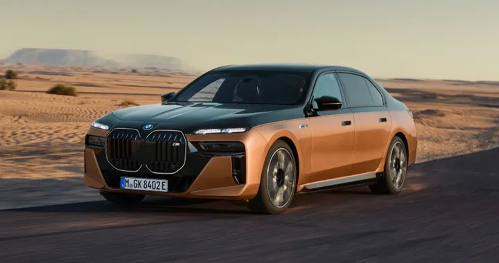 BMW Serie 7, passo indietro sulla guida autonoma: si torna al livello 2