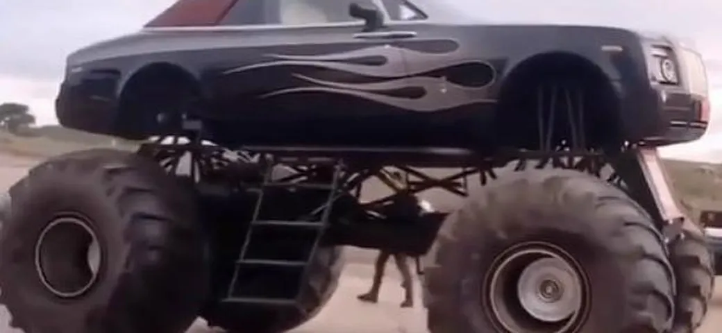 Rolls-Royce Monster Truck: uso sacrilego di una Phantom Drophead Coupé