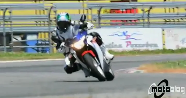 Kawasaki Ninja 300 Vs Honda Cbr 250