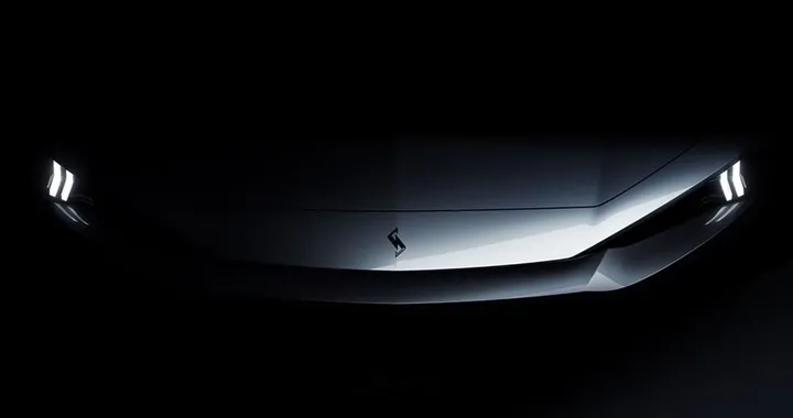 Nissan svela i primi teaser della nuova Skyline: ritorno dopo 14 anni