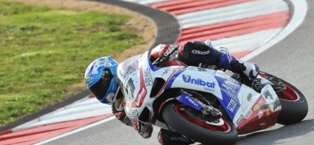 WSBK a Valencia: prime prove libere in Live timing. Checa il più veloce su Fabrizio e Toseland