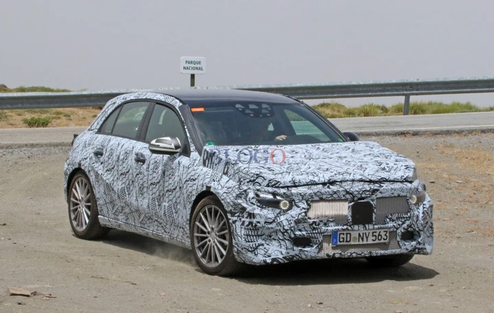 Mercedes Classe A: foto spia della nuova generazione