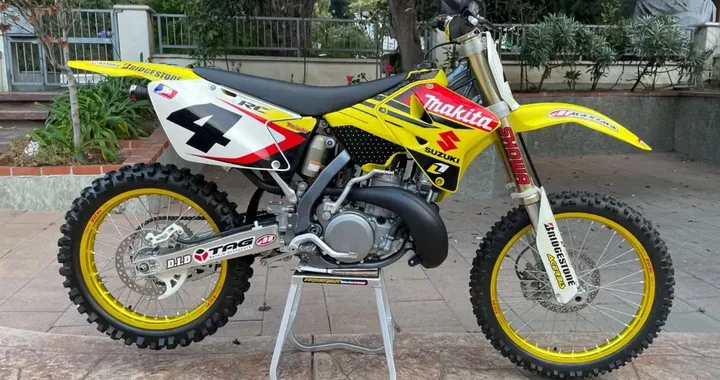 Suzuki RM250 Ricky Carmichael Edition: un tributo alla leggenda del Supercross