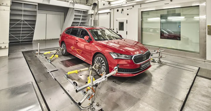 Škoda apre un centro di simulazione all'avanguardia per test avanzati sulle auto