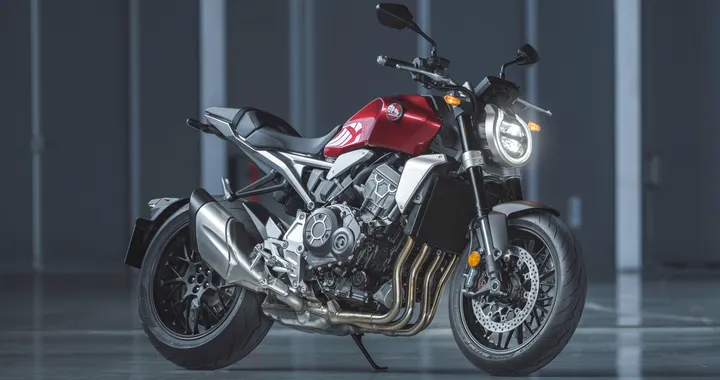 Honda CB1000R 2021: classe e muscoli