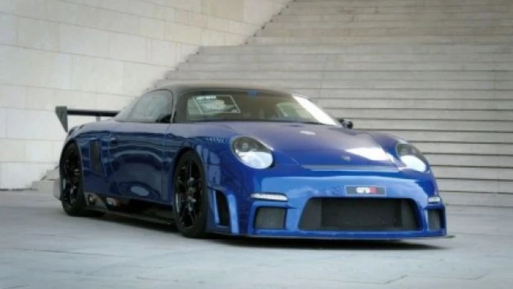 9ff GT9-R: con 1120 Cv tocca i 414 km/h