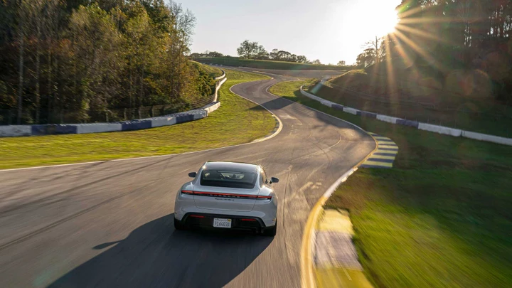 Porsche Taycan da record sul circuito di Road Atlanta