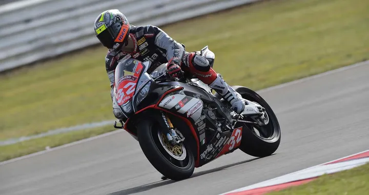 STK1000 Misano, trionfa Savadori su De Rosa e Tamburini
