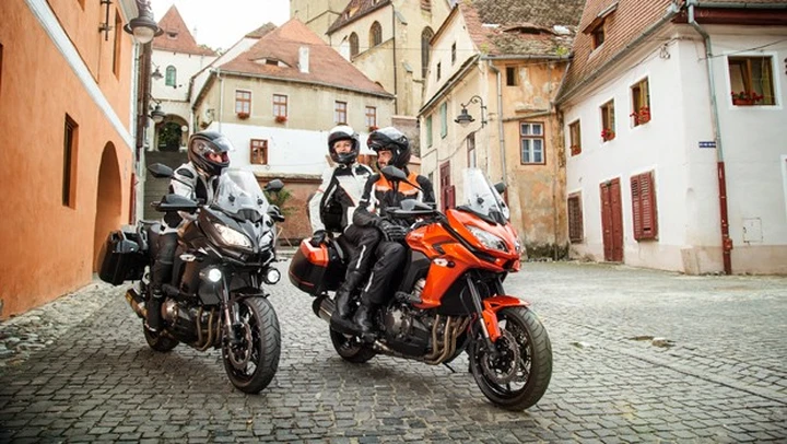 Kawasaki Versys 1000 MY 2015: dettagli, foto e video