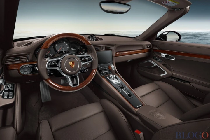 I nuovi interni in legno Porsche Exclusive