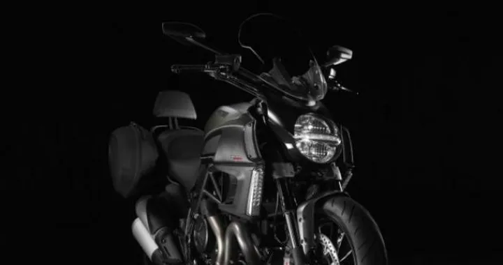 Ducati Diavel Strada 2013