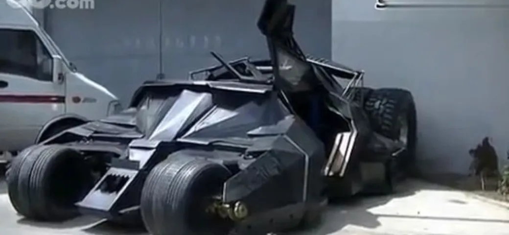 Il clone della Batmobile? Anche a Shanghai ne è presente uno