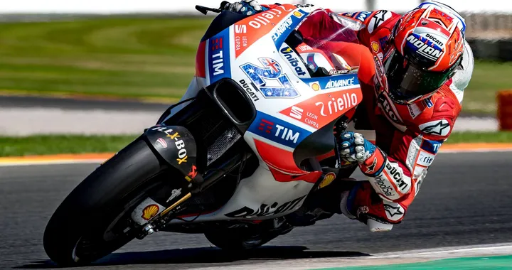 MotoGP: Ecco Casey Stoner sulla Ducati GP17 a Valencia [Foto]