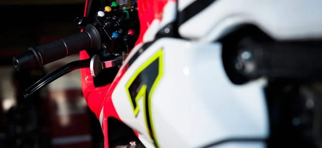 WSBK, Ducati punta al mondiale 2016 con la Panigale bicilindrica. A Borgo Panigale presto il rombo del nuovo 4 cilindri…
