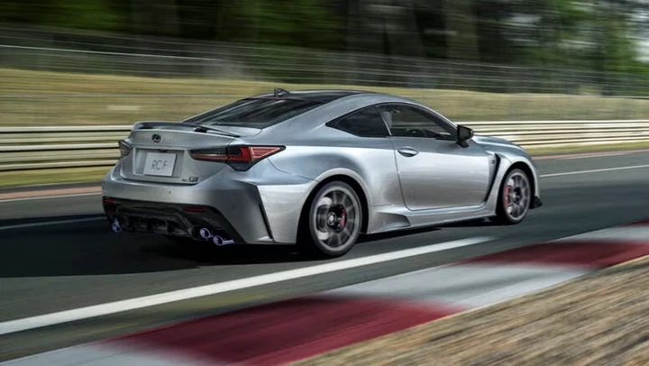 Lexus RC F Final Edition: l'addio definitivo al coupé di lusso