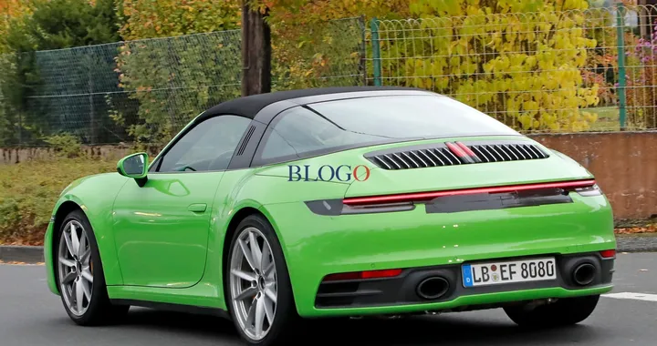 Porsche 911 (992) Targa: le foto spia
