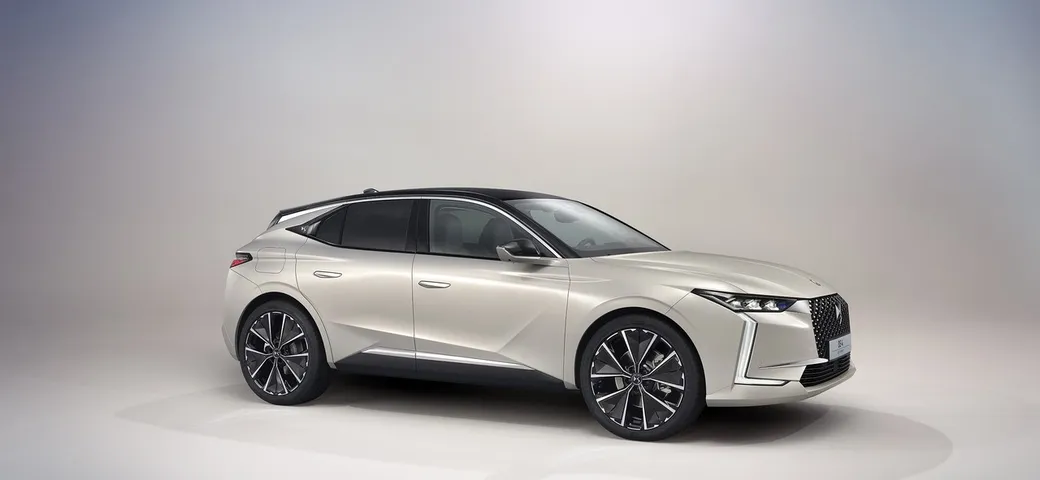 Nuova DS 4: allo studio la versione sportiva Performance?