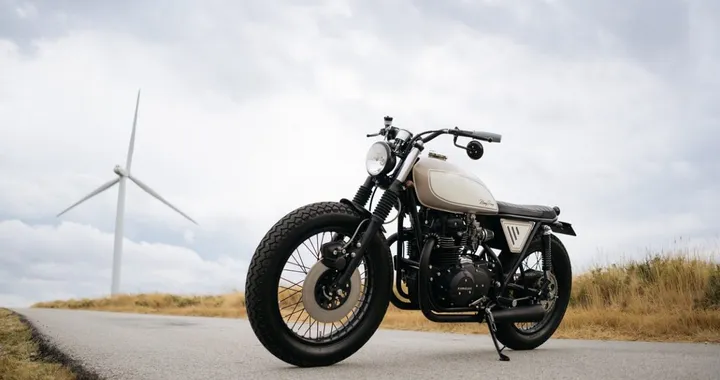 Eleganza, potenza e stile: la rinascita della Kawasaki KZ400 del ’74
