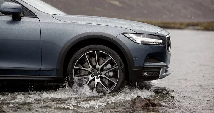 Volvo V90 Cross Country Polestar