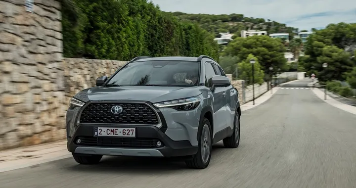 Toyota Corolla Cross 1.8 Full Hybrid: al via le ordinazioni