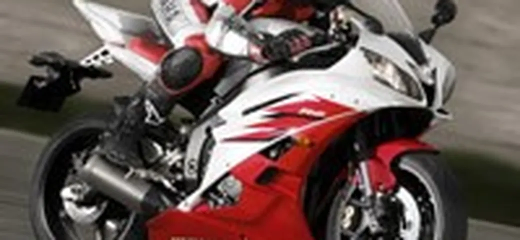 Yamaha R6 2006: Primi Test in Qatar BIS
