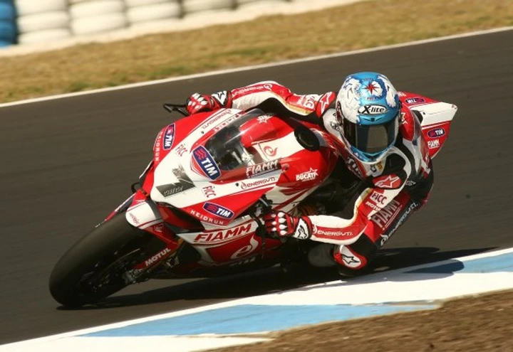 Il team SBK Ducati Alstare cerca riscatto ad Aragon. Checa 