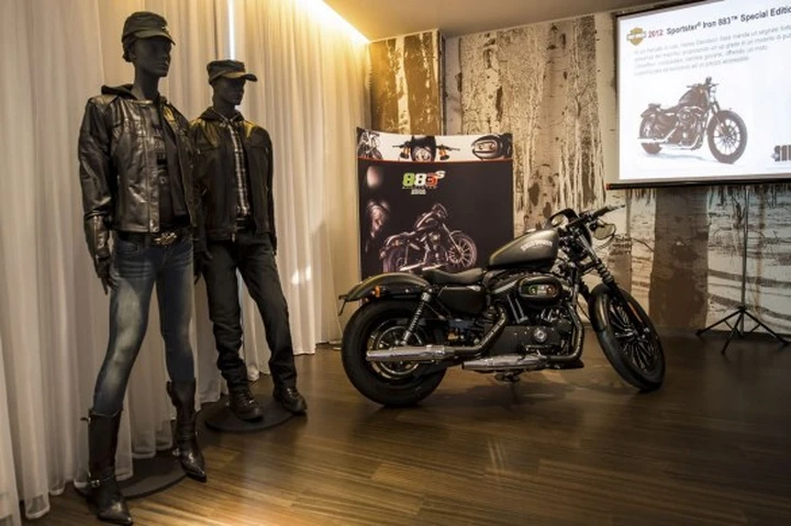 Harley-Davidson Iron 883 Special Edition S: gallery e video