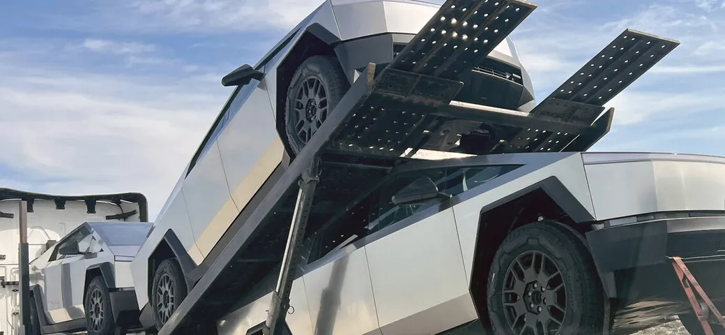 Il Canada risponde alle minacce di Trump, niente incentivi per le Tesla