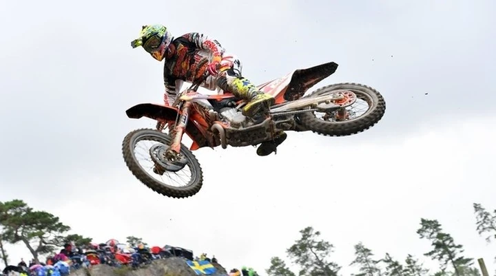 MXGP Svezia: vince Gajser, Cairoli 