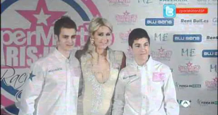 Presentacion 'SuperMartXÃ© VIP Paris Hilton Racing Team' (Antena3 Noticias 1)