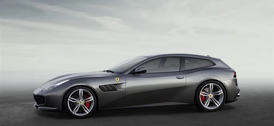 Ferrari GTC4Lusso: i video ufficiali